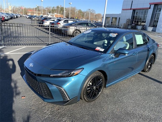 Certified 2025 Toyota Camry SE