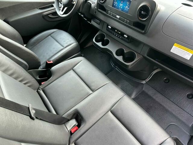 Used 2023 Mercedes-Benz Sprinter 2500 image 17