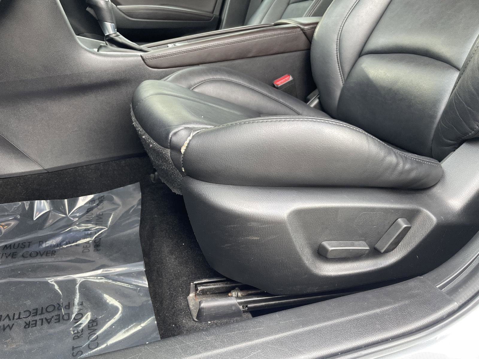 Used 2018 MAZDA MAZDA3 Touring image 11