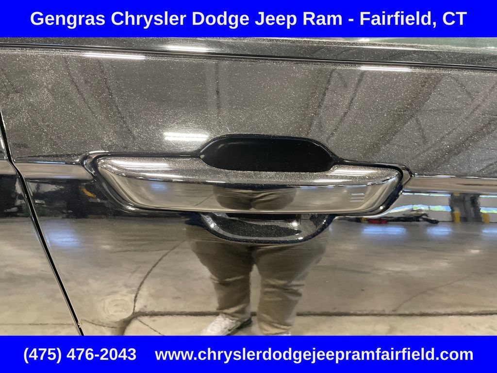 Certified 2025 Jeep Grand Cherokee L Altitude AWD/4WD image 11