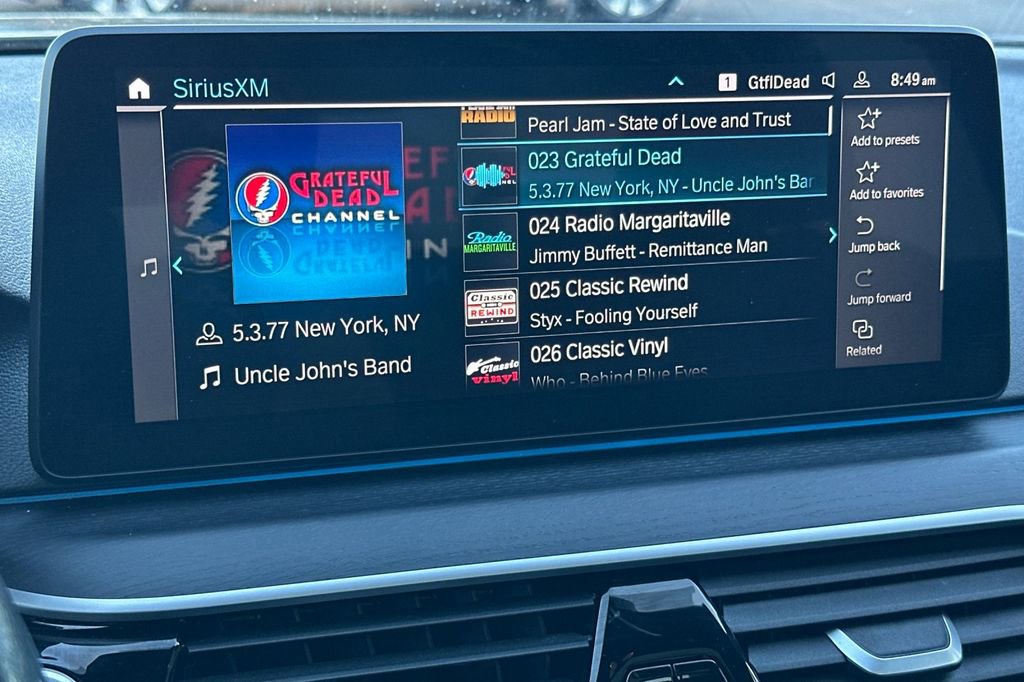 Used 2023 BMW 530e w/ Convenience Package image 19