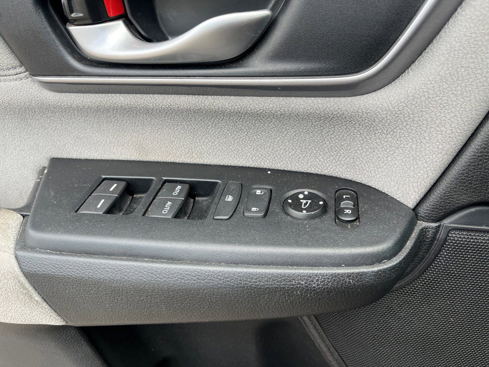 Used 2018 Honda CR-V EX image 14