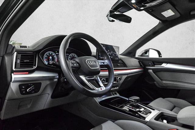 Certified 2025 Audi Q5 2.0T Premium Plus image 10