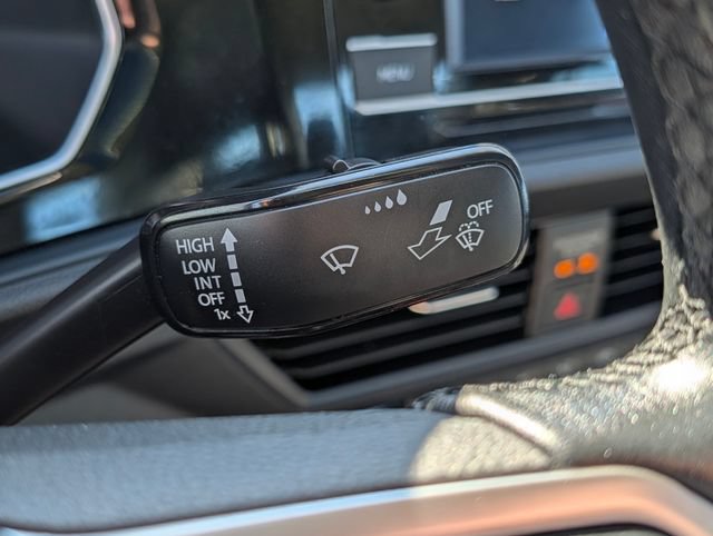 Used 2024 Volkswagen Jetta SE FWD image 27