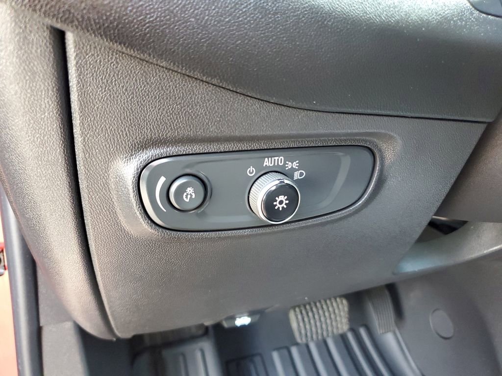 Used 2023 Chevrolet Equinox LT image 17