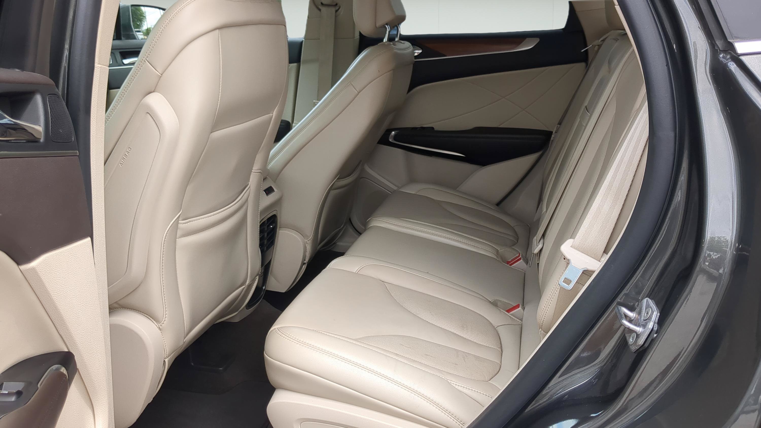 Used 2019 Lincoln MKC Select w/ MKC Climate Package FWD image 17