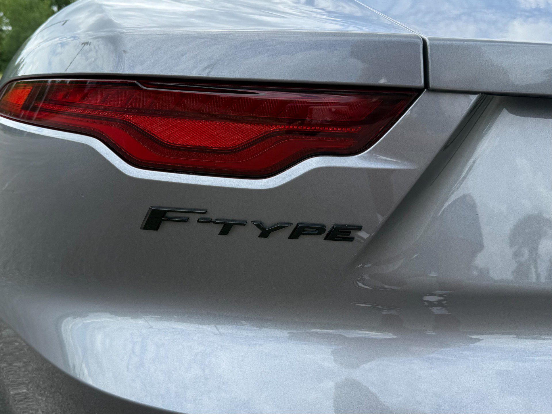 Used 2023 Jaguar F-TYPE Coupe RWD image 11