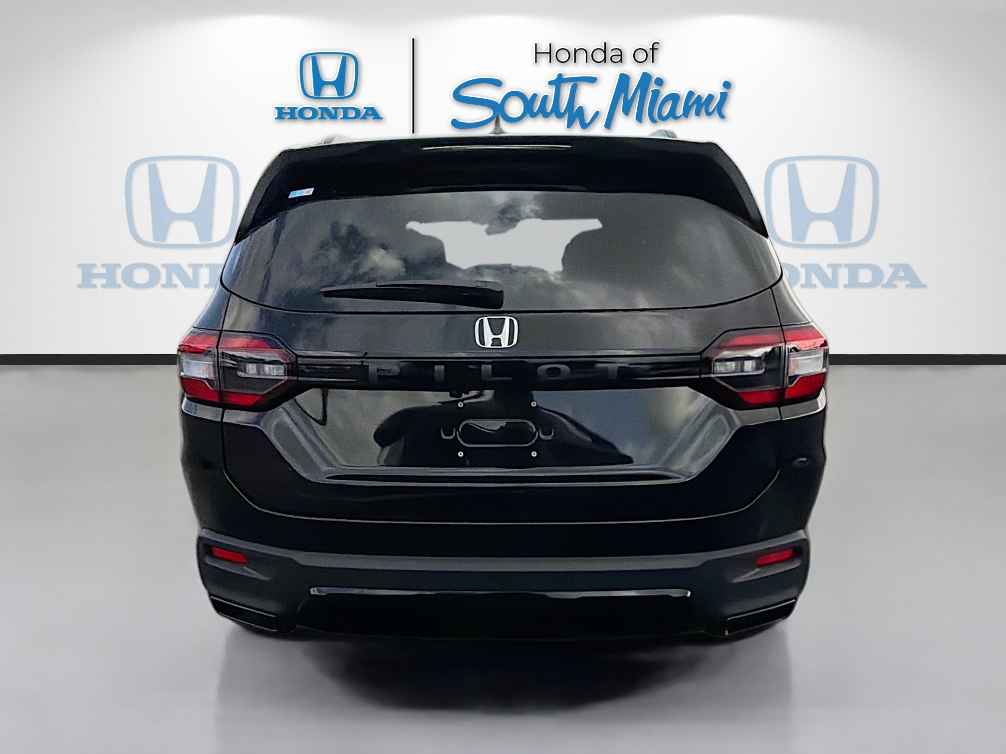 New 2026 Honda Pilot Sport image 6