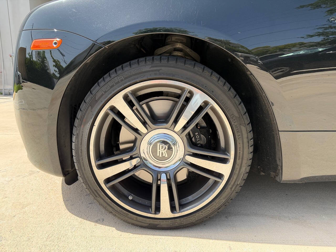 Used 2016 Rolls-Royce Wraith RWD image 9