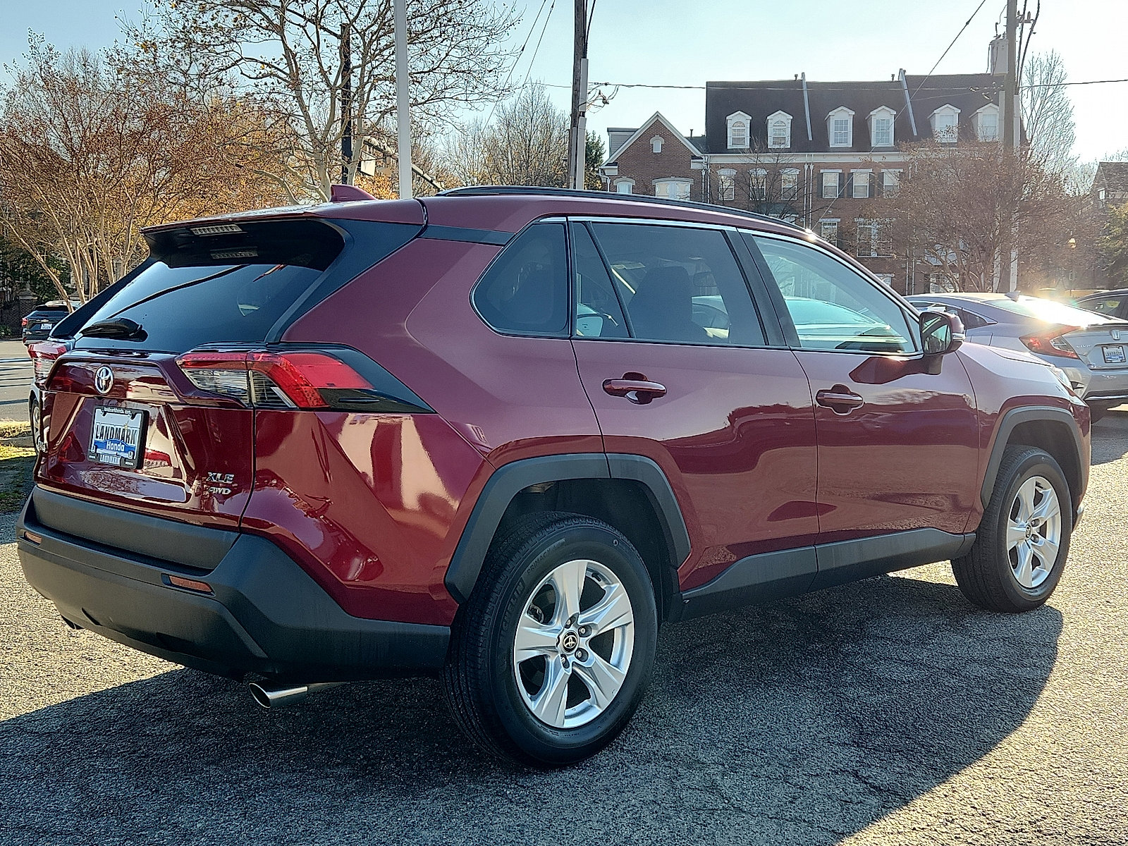 Used 2021 Toyota RAV4 XLE image 4