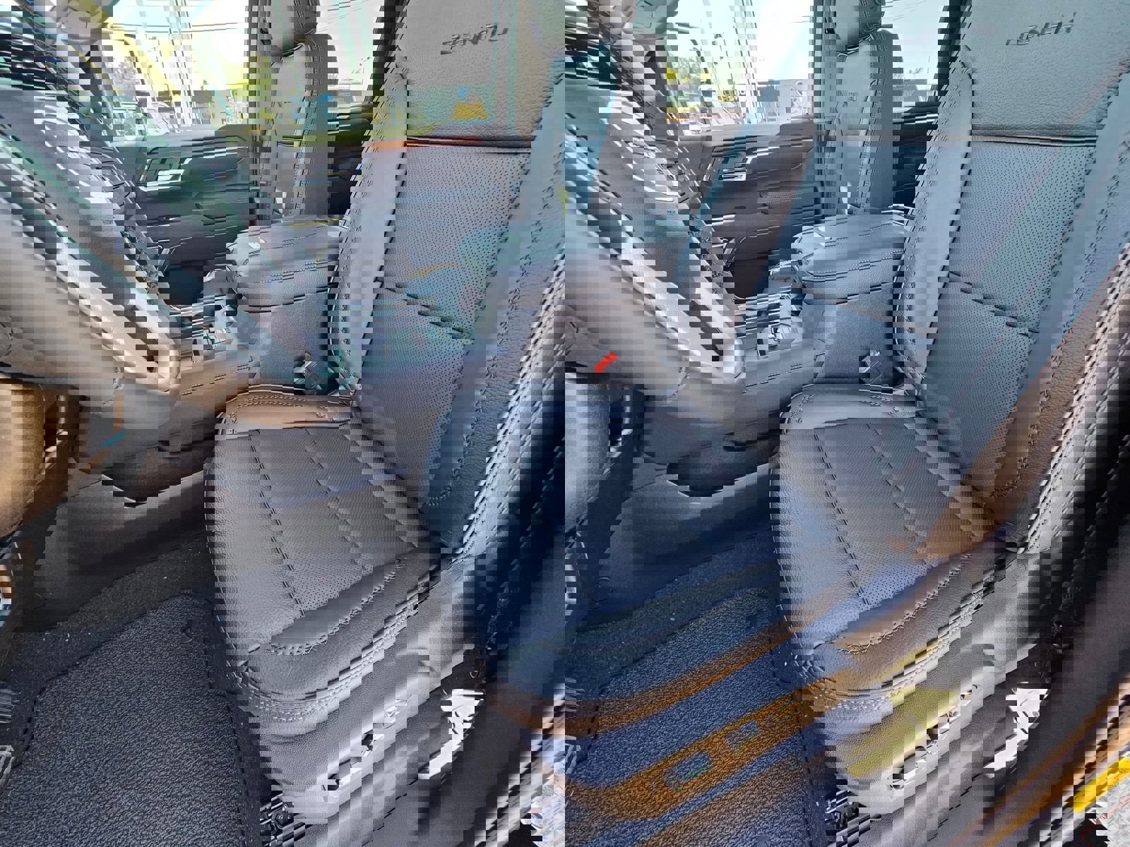 New 2026 GMC Sierra 2500 Denali w/ Denali Reserve Package image 21