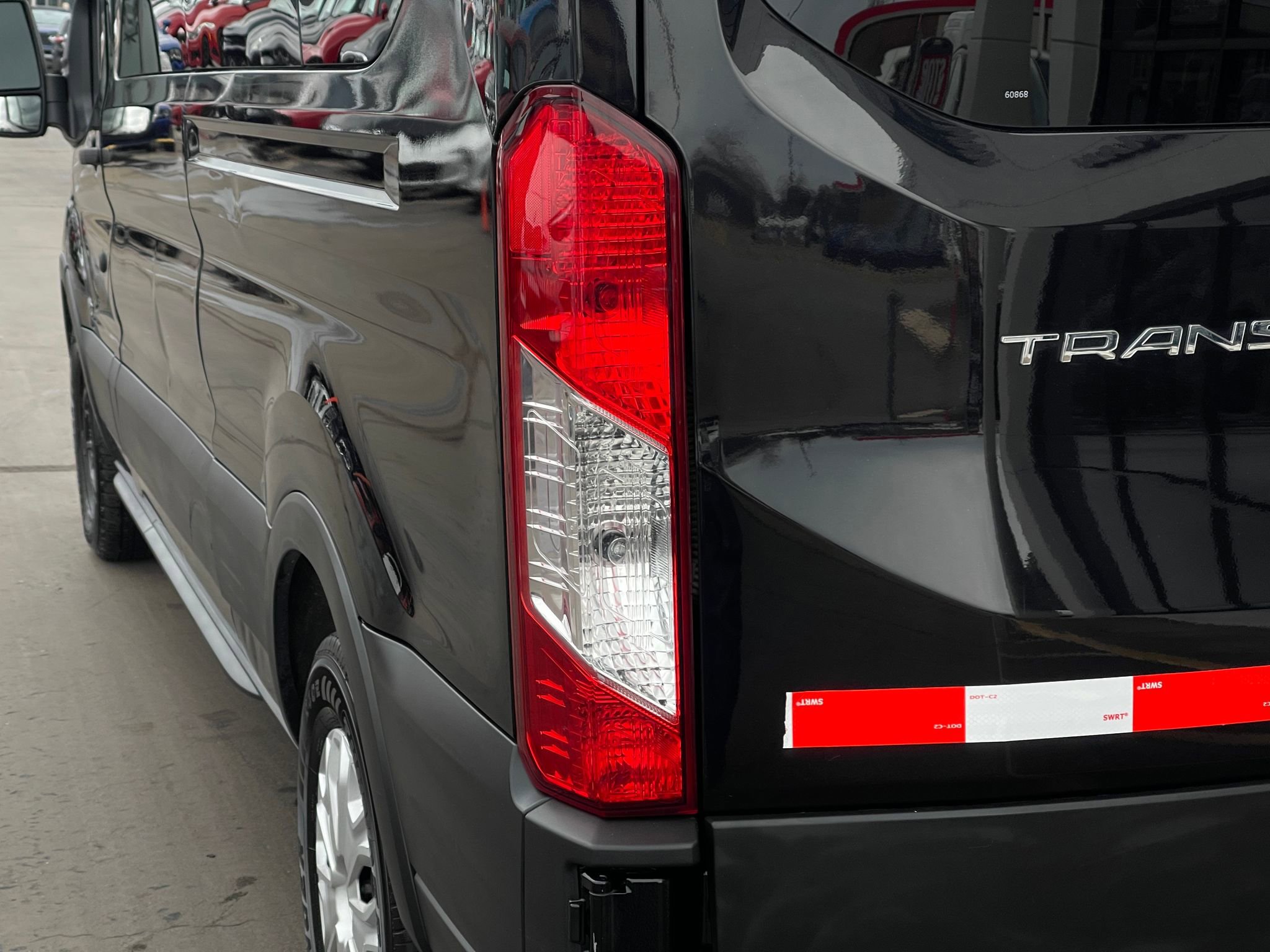 Used 2022 Ford Transit 350 XLT image 31