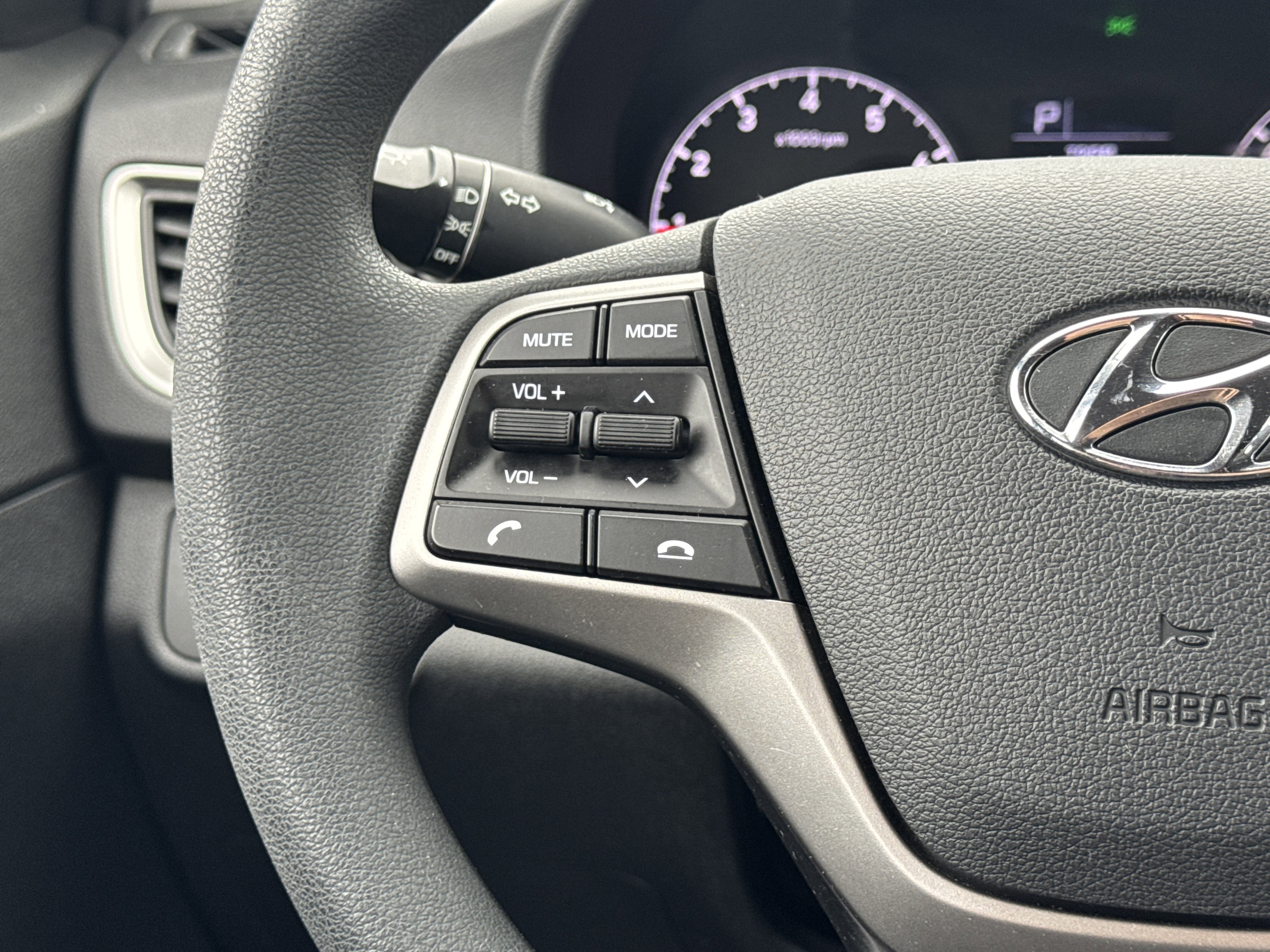 Used 2019 Hyundai Accent SE FWD image 5