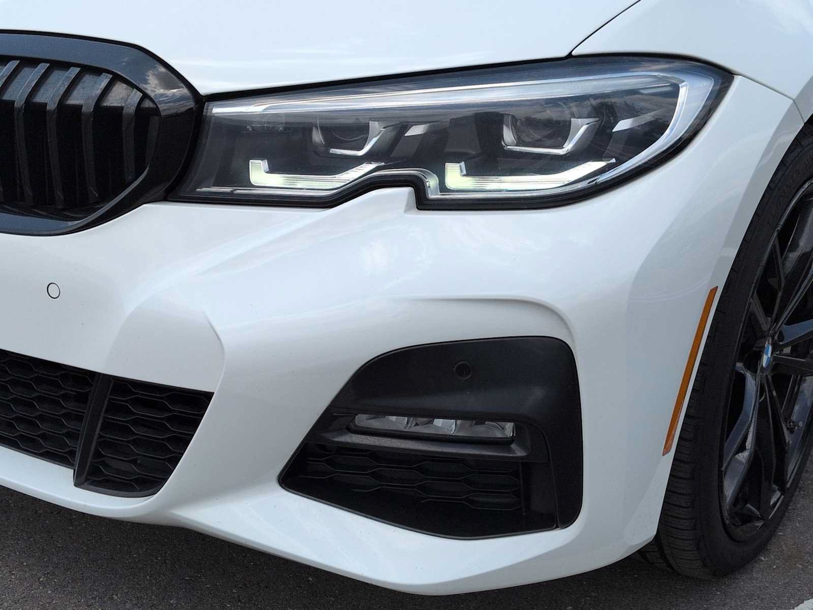 Used 2021 BMW 330i xDrive Sedan w/ M Sport Package AWD/4WD image 11
