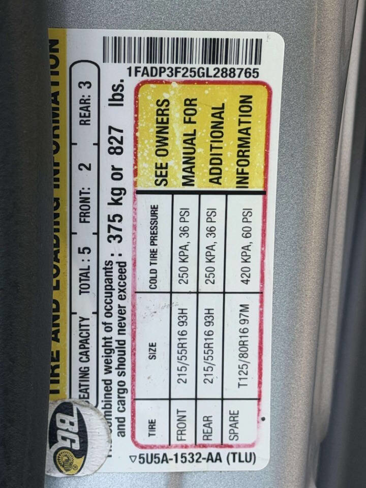 Used 2016 Ford Focus SE image 14