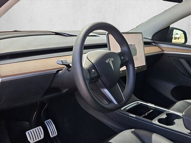 Used 2023 Tesla Model Y Performance AWD/4WD image 9