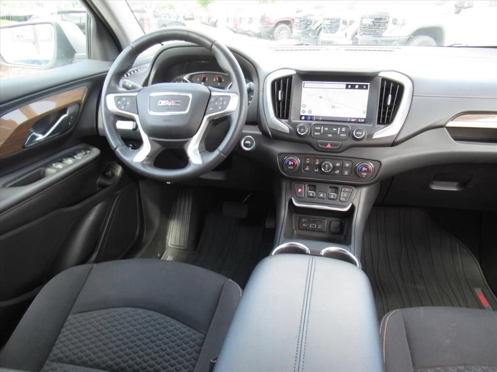 Used 2018 GMC Terrain SLE w/ Driver Convenience Package FWD image 13