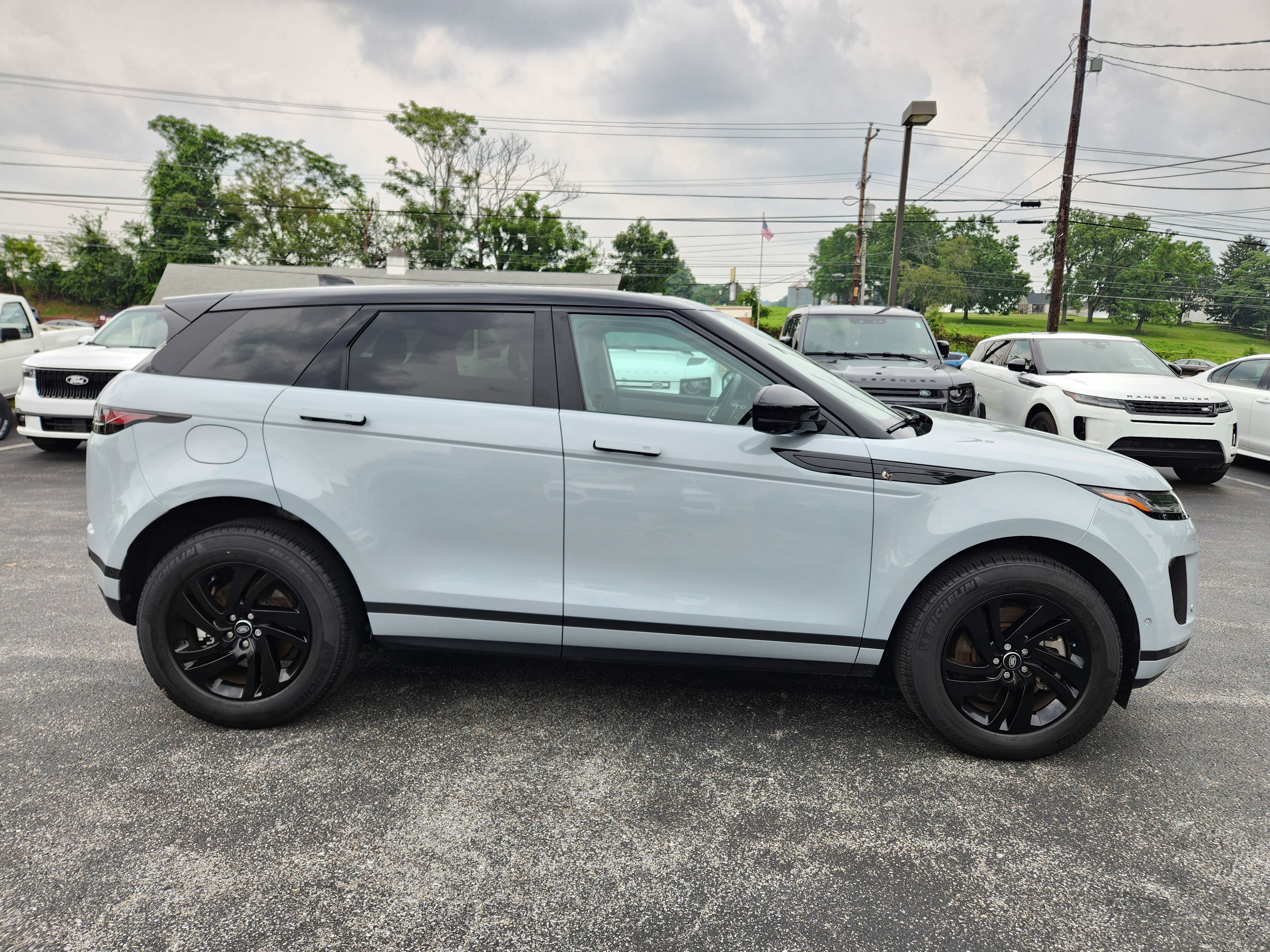 Certified 2025 Land Rover Range Rover Evoque S image 6