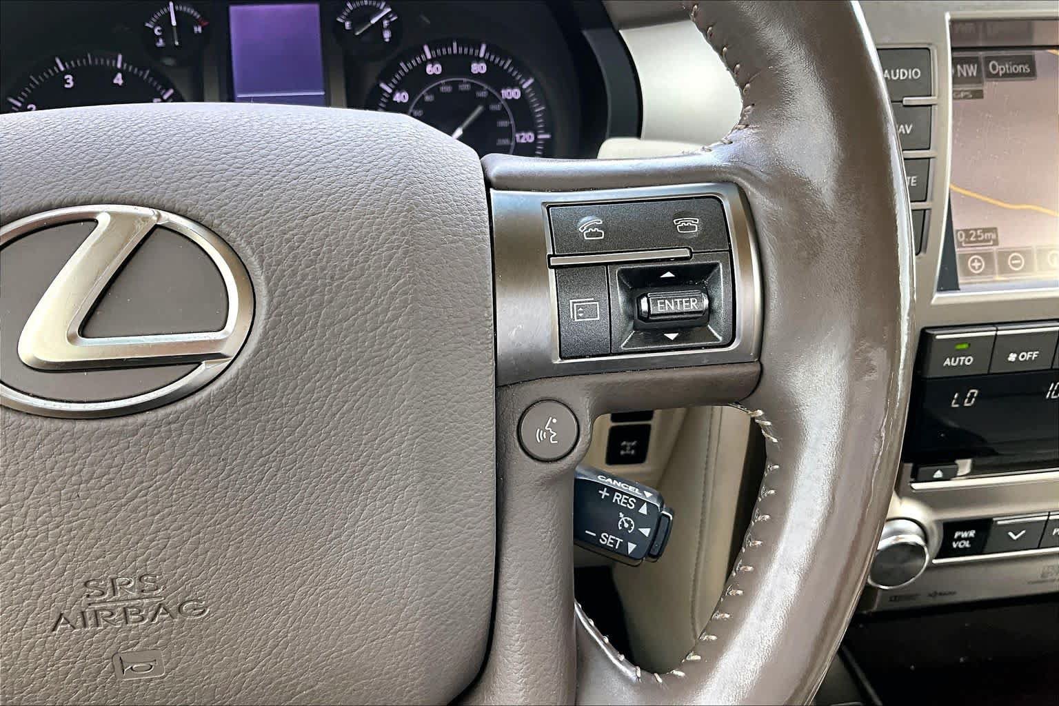Used 2018 Lexus GX 460 Luxury w/ Preferred Accessory Package AWD/4WD image 25