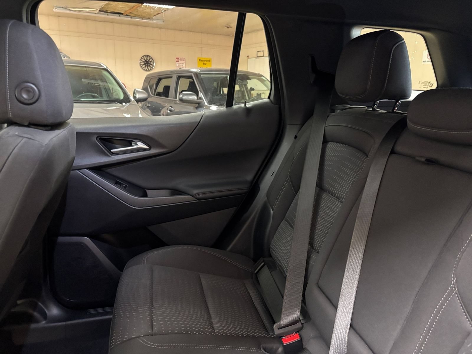 Used 2025 Chevrolet Equinox LT AWD/4WD image 40