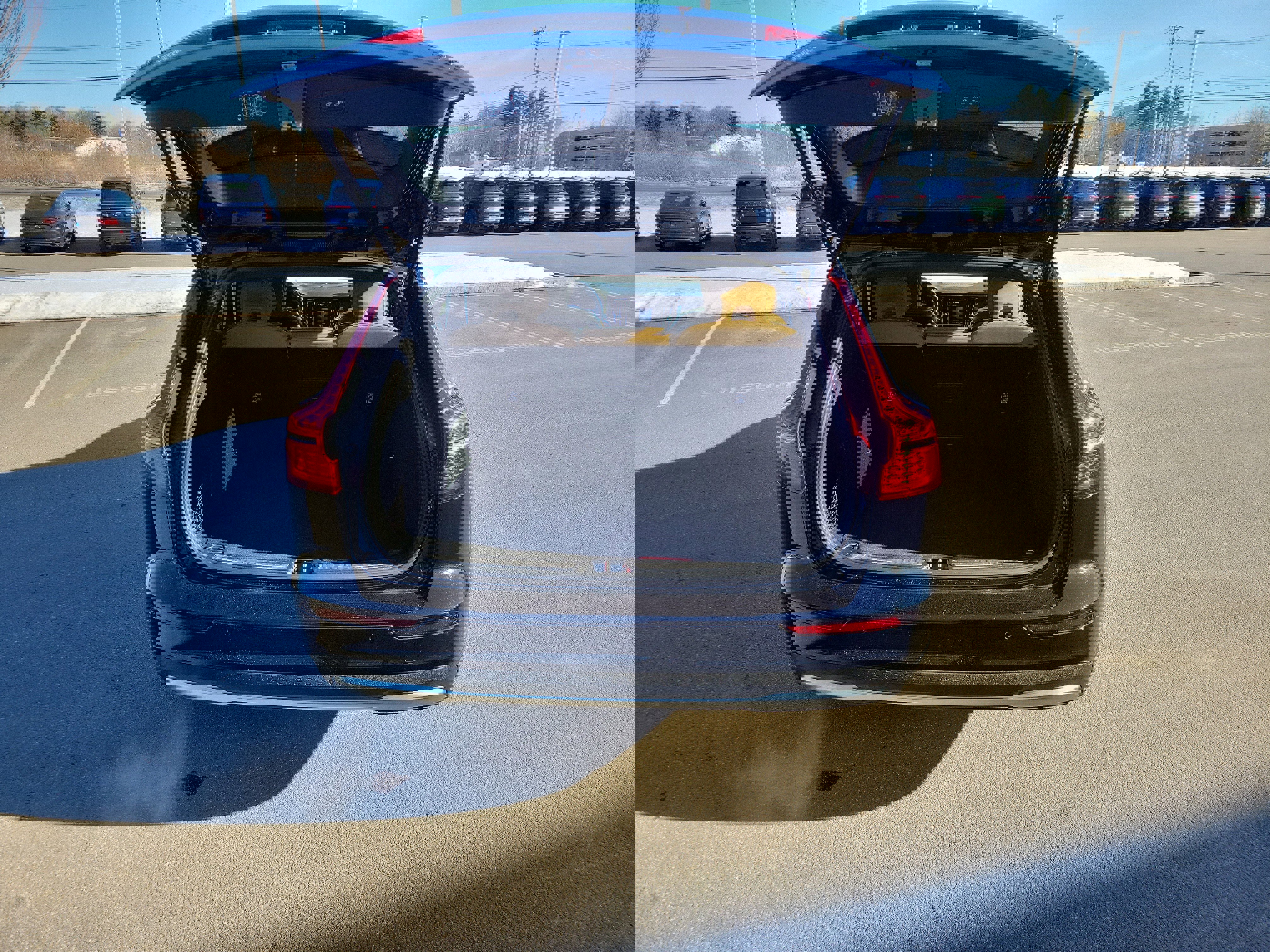 Used 2024 Volvo V60 B5 Cross Country Ultimate image 16