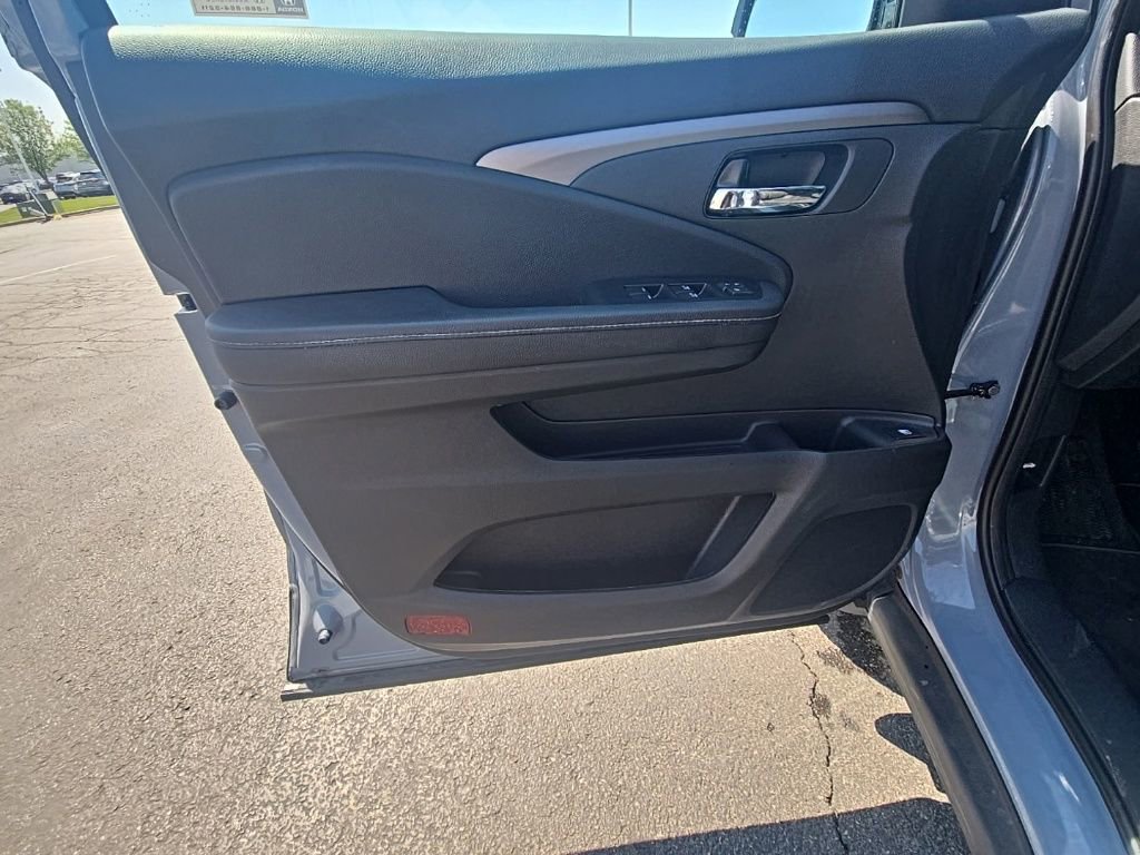 Certified 2023 Honda Ridgeline Sport image 14