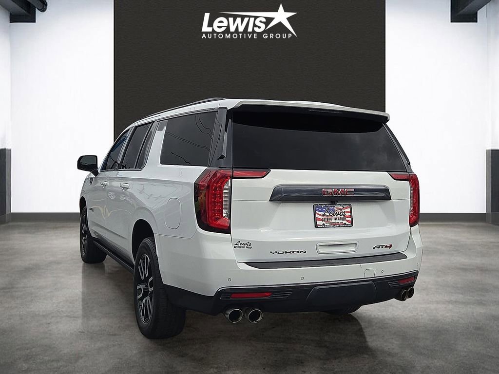 Used 2023 GMC Yukon XL AT4 w/ Technology Package image 3
