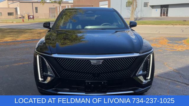 Used 2025 Cadillac Lyriq Luxury image 3