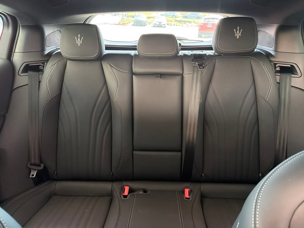 Certified 2025 Maserati Grecale Folgore AWD/4WD image 19