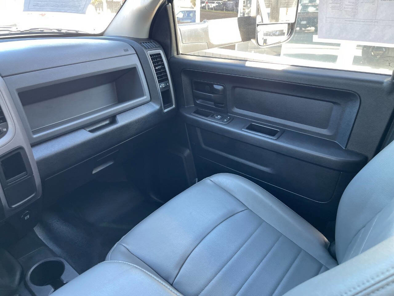 Used 2014 RAM 3500 Tradesman image 13