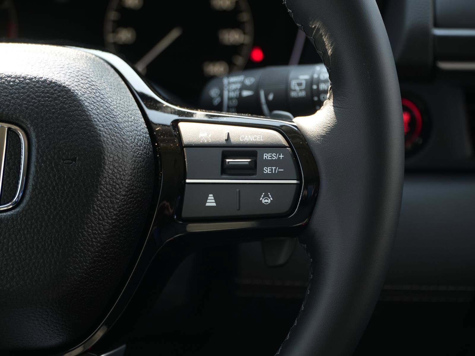 New 2025 Honda Pilot Touring image 25