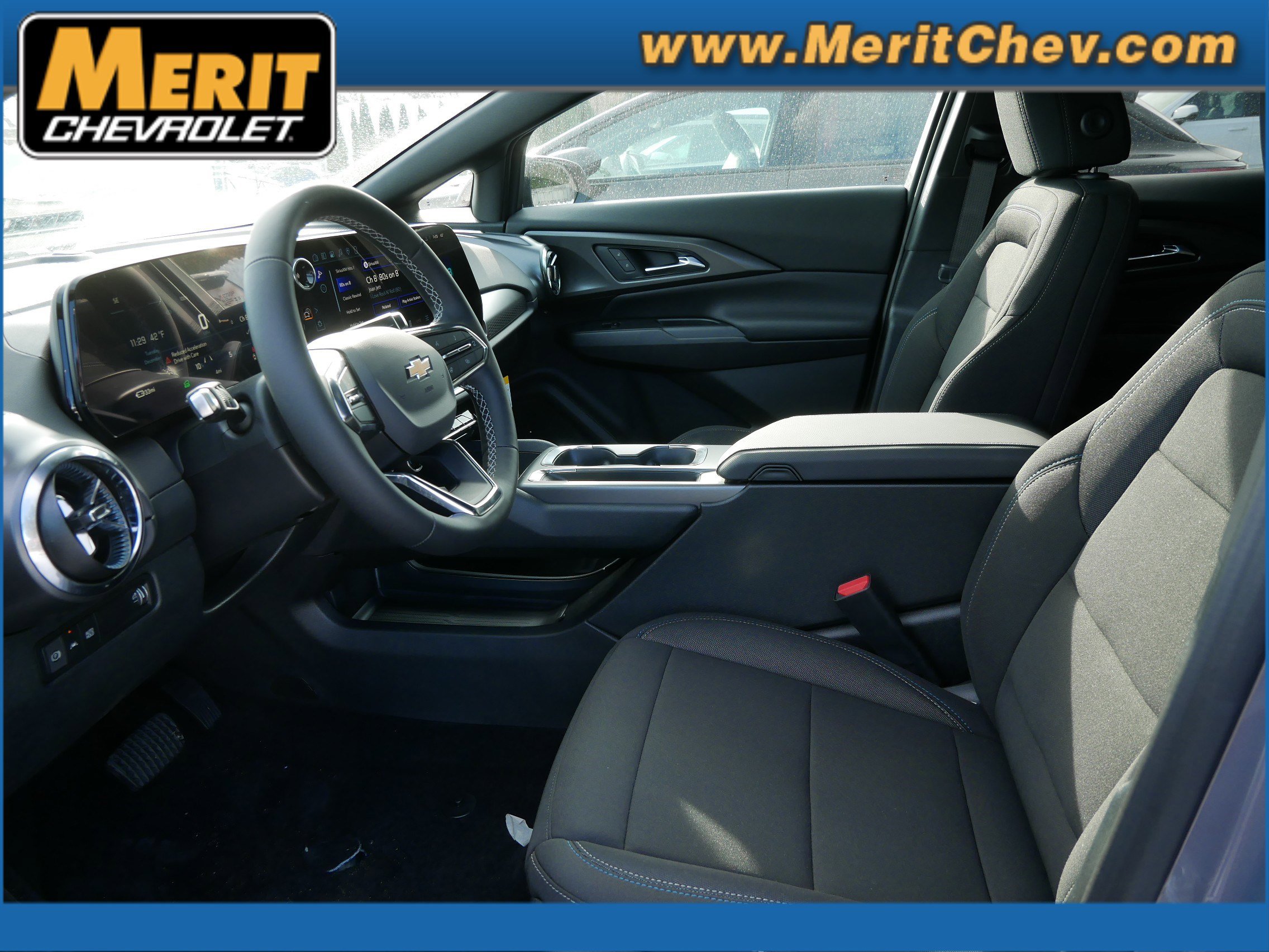 New 2026 Chevrolet Equinox EV LT image 4