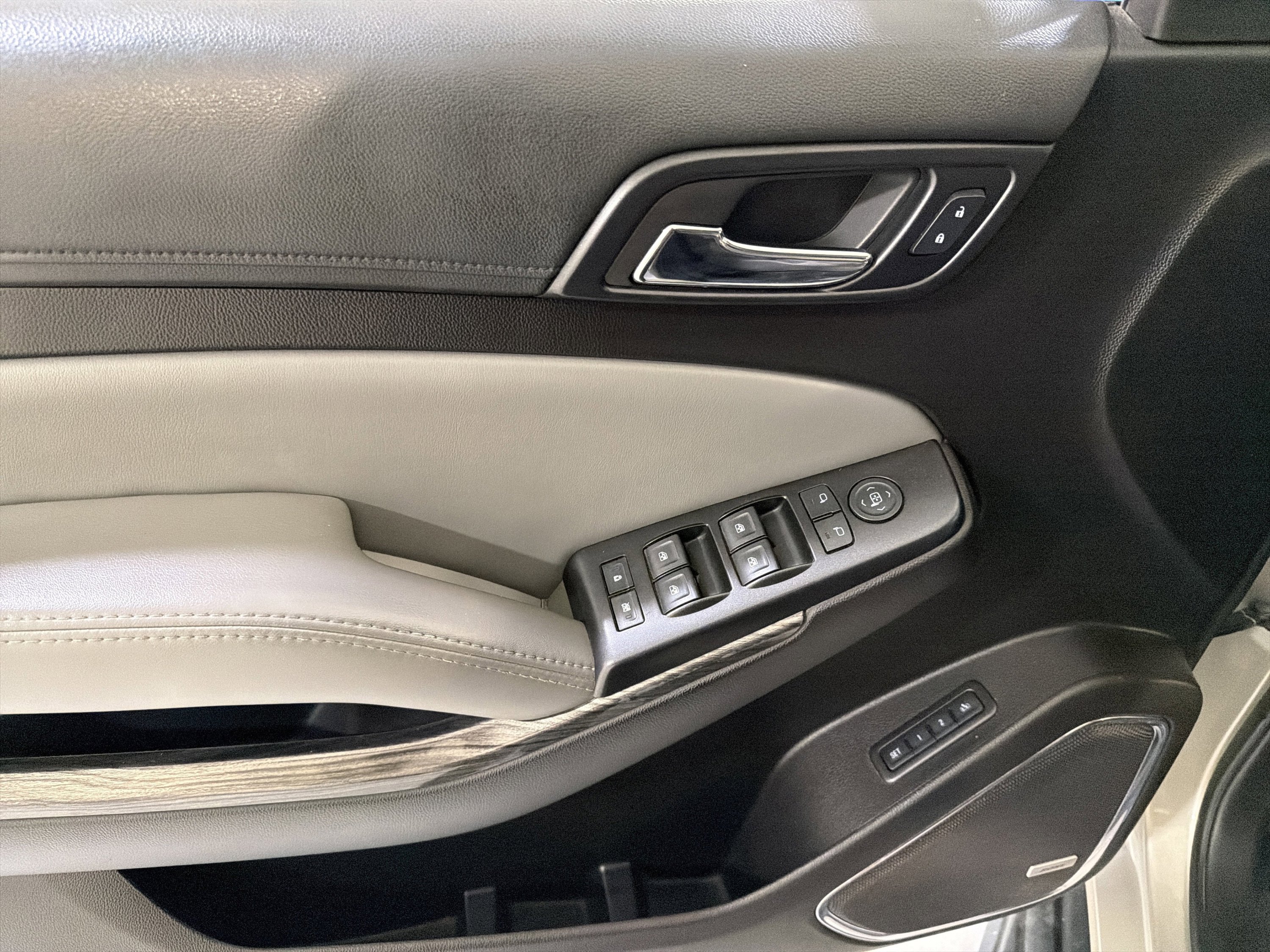 Used 2016 Chevrolet Tahoe LT RWD image 16