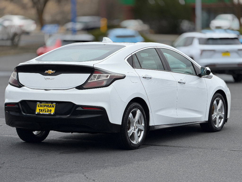 Used 2017 Chevrolet Volt LT w/ Comfort Package image 17