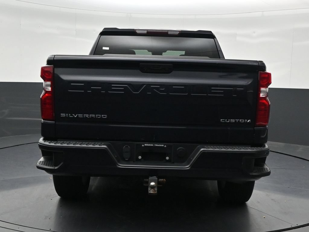 Used 2023 Chevrolet Silverado 1500 Custom RWD image 4