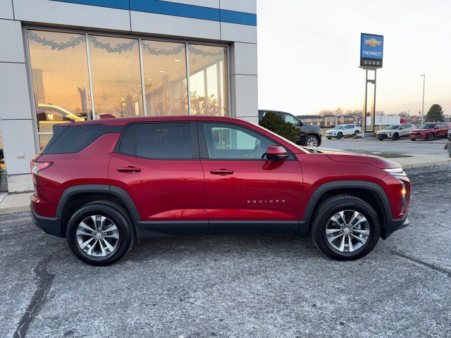 Certified 2025 Chevrolet Equinox LT w/ Safety and Technology Package image 2