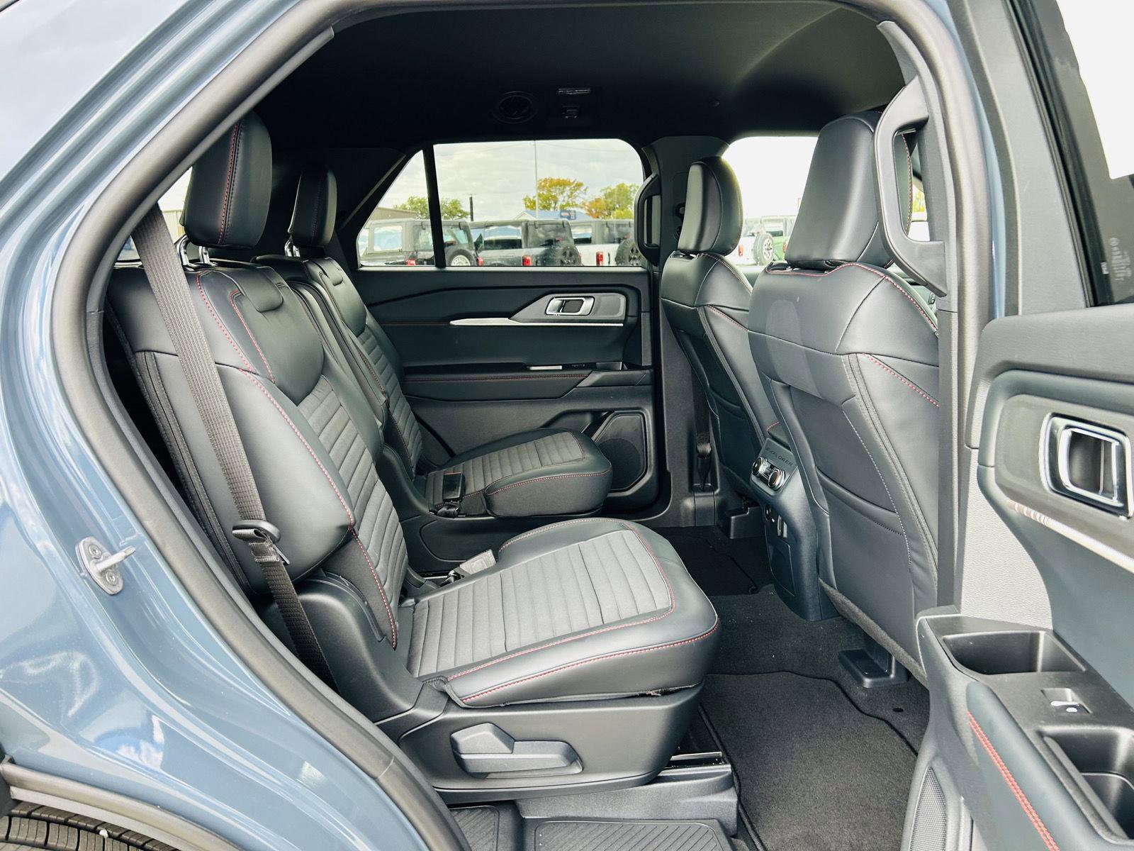New 2026 Ford Explorer ST-Line image 37