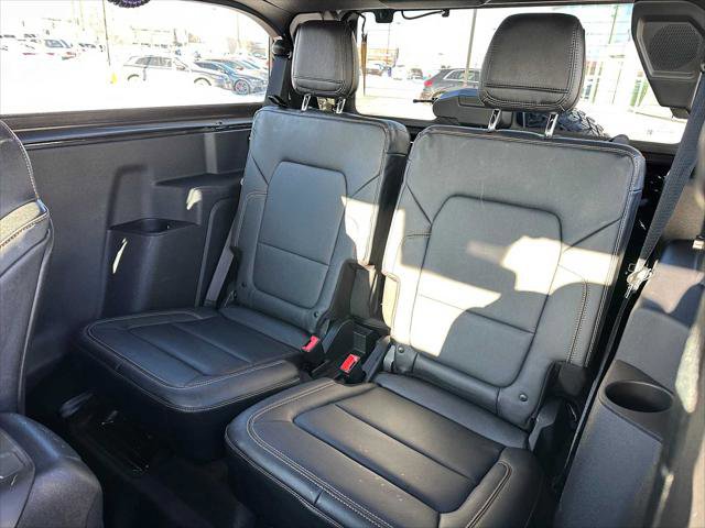 Used 2022 Ford Bronco Badlands image 16