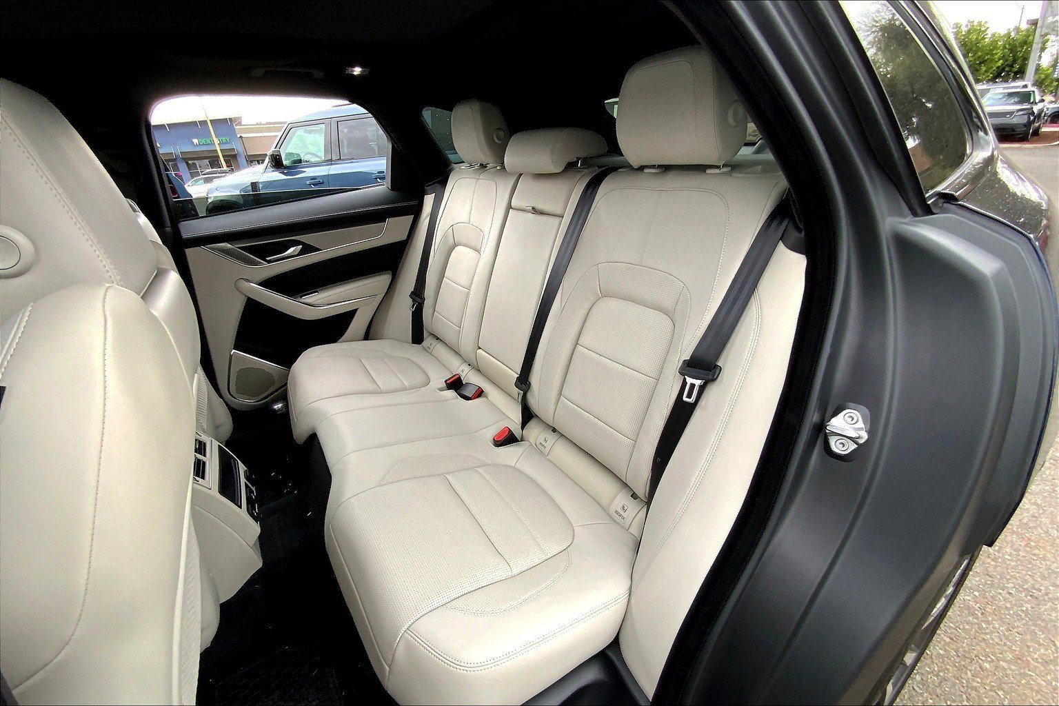 New 2026 Jaguar F-PACE R-Dynamic S image 11