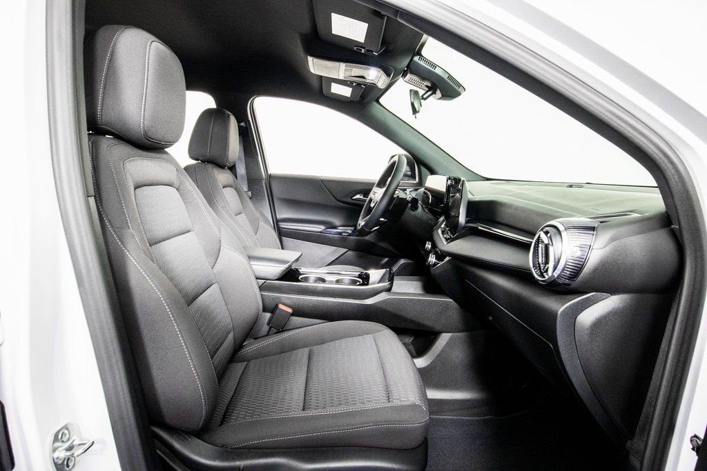 Used 2025 Chevrolet Equinox LT image 10