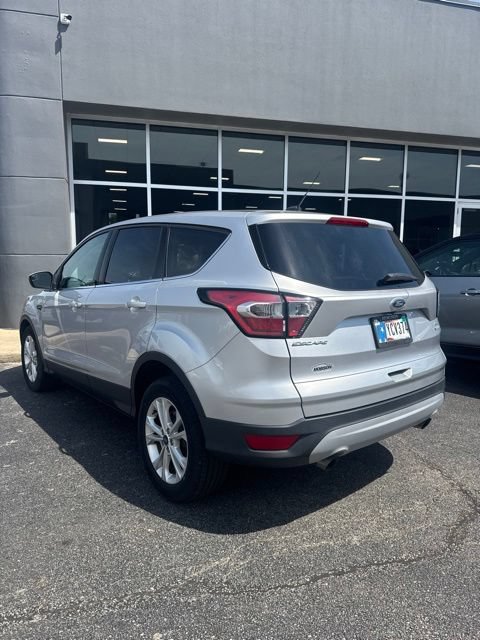 Used 2017 Ford Escape SE FWD image 18