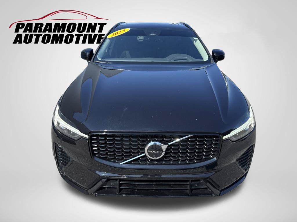 Used 2025 Volvo XC60 B5 Ultra AWD/4WD image 2