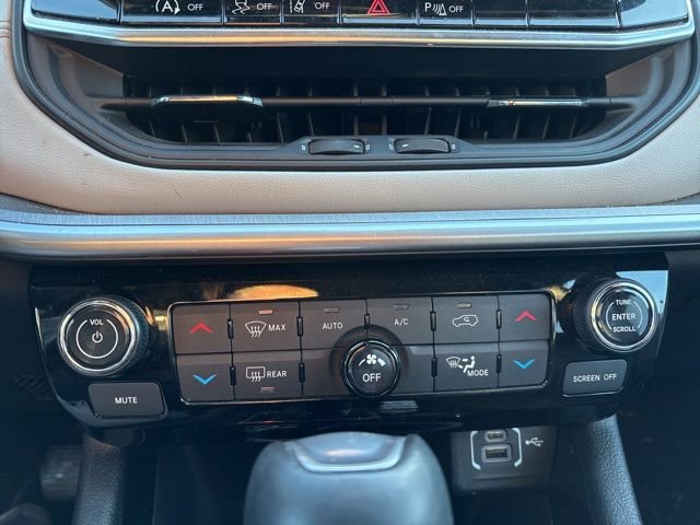 Used 2025 Jeep Compass Limited w/ Sun & Sound Group image 11
