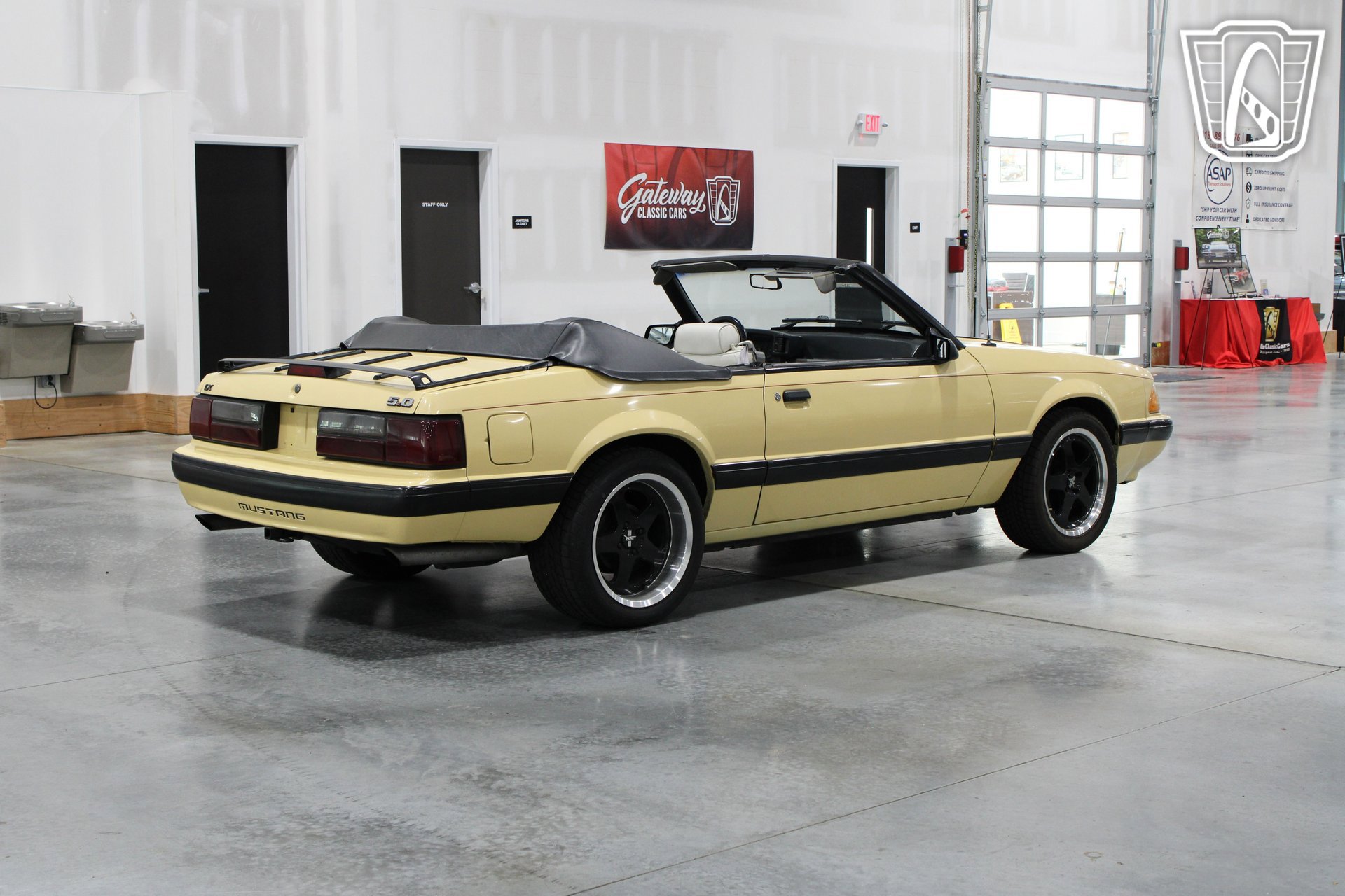 Used 1987 Ford Mustang LX image 4