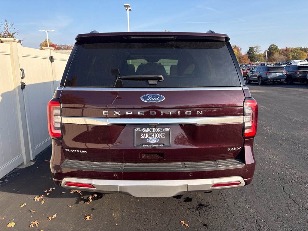 Used 2024 Ford Expedition Max Platinum AWD/4WD image 4