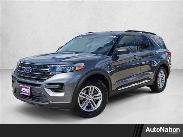Used 2022 Ford Explorer XLT image 1