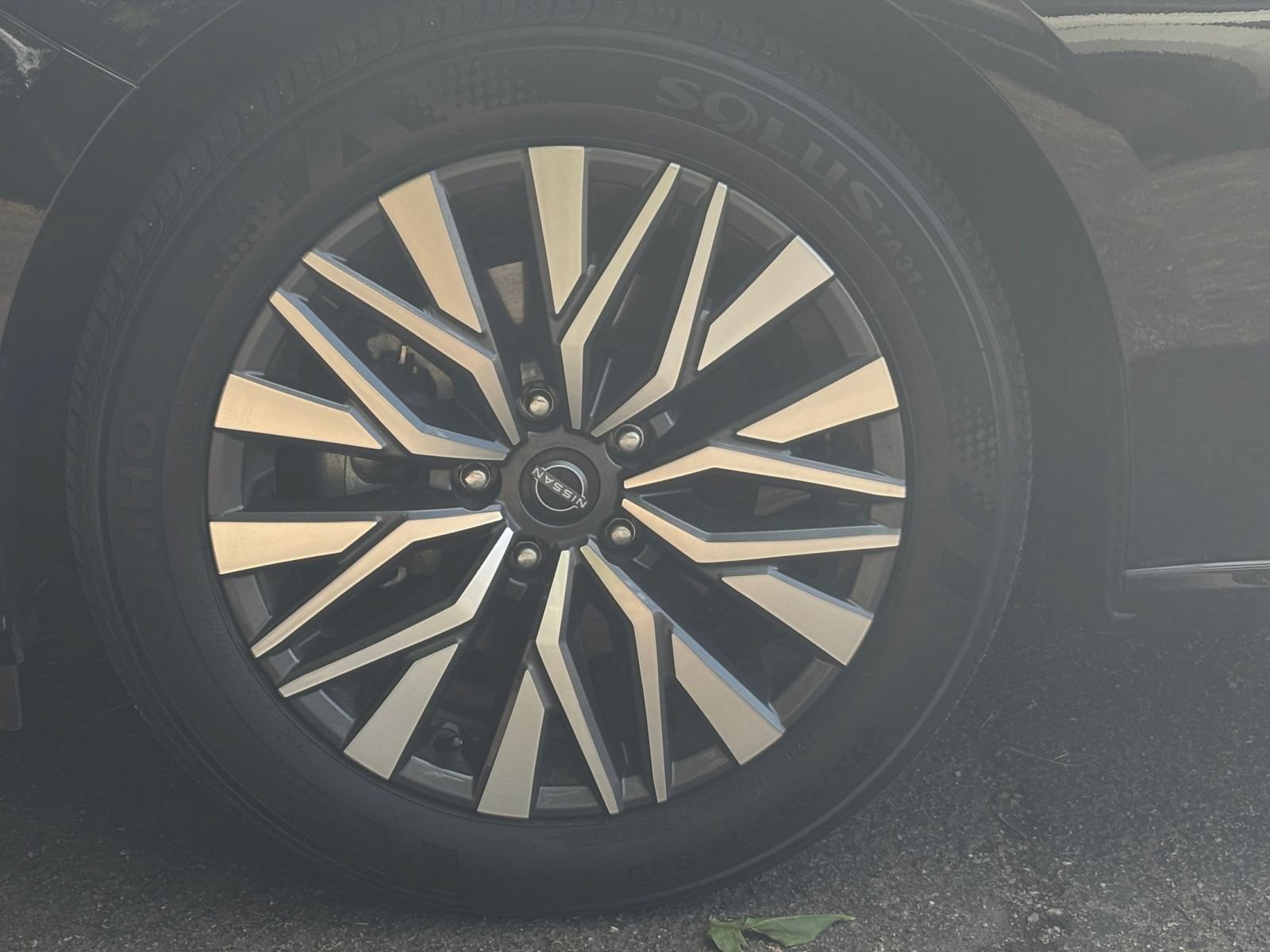 Used 2025 Nissan Altima 2.5 SV FWD image 28
