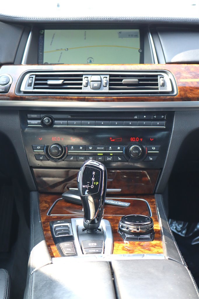 Used 2014 BMW 750Li xDrive AWD/4WD image 11
