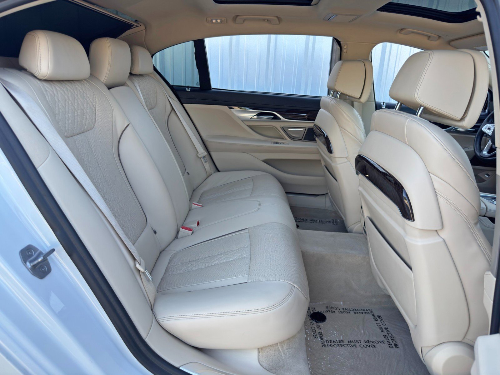 Used 2020 BMW 750i xDrive w/ Executive Package AWD/4WD image 40
