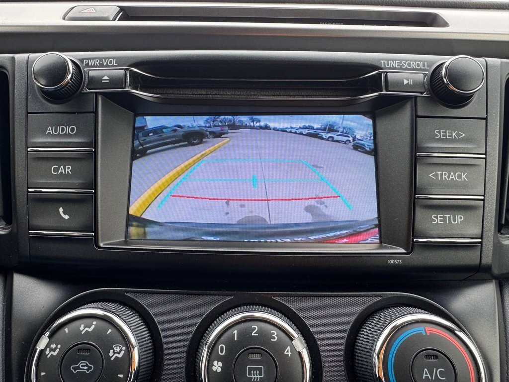 Used 2018 Toyota RAV4 LE image 14